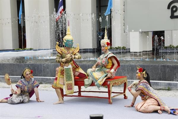น้อมสำนึกในพระมหากรุณาธิคุณ-เผยแพร่พระราชกรณียกิจด้านศิลปวัฒนธรรม หนุนคนไทยอนุรักษ์โขน แต่งผ้าไทย-ใช้ผลิตภัณฑ์ไทย