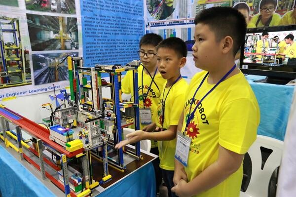 KMIDS คว้าตัวแทนประเทศแข่งหุ่นยนต์ระดับโลก ในงานแข่งโอลิมปิกหุ่นยนต์ 2562 ชิงแชมป์ตัวแทนประเทศไทย