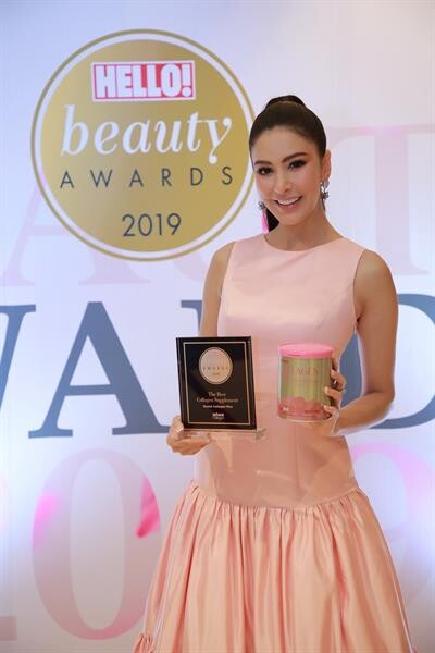 ศรีริต้า เจนเซ่น พรีเซนเตอร์ สก๊อต คอลลาเจน พลัส เข้ารับรางวัล Editor’s Choice The Best Collagen Supplements ในงาน HELLO! Beauty Awards 2019