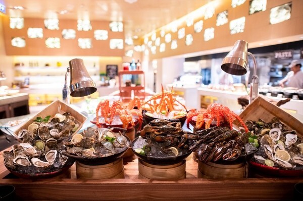 บุฟเฟต์ซีฟู้ด สำหรับคนรักอาหารทะเล ที่ห้องอาหารฟิฟท์ตี้ เซเว่น สตรีท