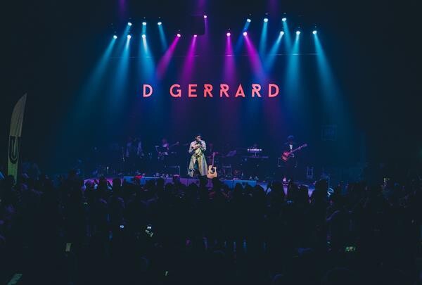 แฟนเพลงชื่นมื่น สนุกสนานแบบเป็นกันเอง ไปตามๆ กันกับคอนเสิร์ตเดี่ยวหนแรกของ “ดี เจอร์ราร์ด” “I WANT U TO COME WITH ME D GERRARD PARTY”