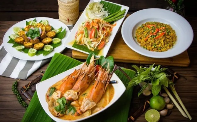 อร่อยกับอาหารไทยโบราณ สืบสานประเพณีไทย