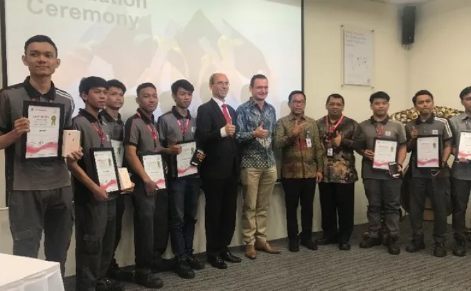 ชินด์เล่อร์ ร่วมยินดีกับความสำเร็จของผู้ฝึกงานในอินโดนีเซีย