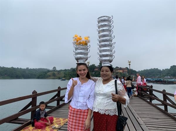 ไม่มาไม่ได้ "น้ำหวาน" สัมผัสวิถีชีวิตชาวมอญที่สะพานมอญ สะพานไม้ที่ยาวที่สุดในประเทศไทย