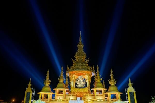 เชิดชูงานศิลปะชาติไทย “วัดร่องขุ่น ไลท์ เฟส ตอน ปฐมบท” ตื่นตาประทับใจไม่รู้เลือน เนรมิตร 6 จุดเปลี่ยนสี เปล่งแสง สร้างรายได้การท่องเที่ยวเชียงรายกว่า 740 ล้านบาท