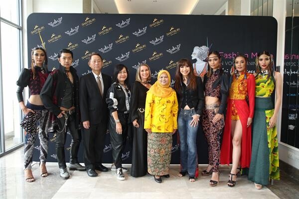 ภาพข่าว: “ไดกิ้น” สนับสนุนผ้าไทยผ่านงานโชว์แฟชั่นผ้าท้องถิ่นบนเกาะสมุย Fashion Mania: In Vogue Dining เพื่อส่งเสริมการท่องเที่ยวและเพิ่มรายได้ให้ผ้าไทย