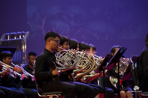 มหาวิทยาลัยทักษิณ โชว์ศักยภาพด้านดนตรี จัดคอนเสริ์ต "Shades Of Emotion" ดึง เครือข่าย 25 สถาบัน กว่า 130 คน บรรเลงร่วมกับ วง "Parichat Wind Orchestra ถ่ายทอดบทเพลงสุดประทับใจ ณ หอเปรมดนตรี