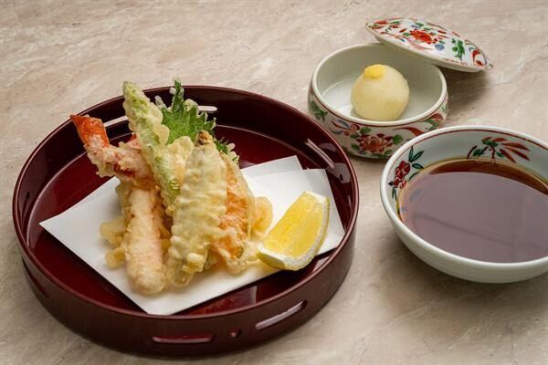 ห้องอาหาร ยามาซาโตะแนะนำอาหารชุดพิเศษสำหรับช่วงฤดูหนาวที่ประเทศญี่ปุ่น