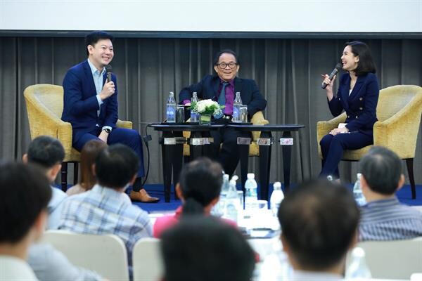 พรูเด็นเชียล ประเทศไทย ร่วมกับธนาคารยูโอบี จัดงานสัมมนา “Wealth Forum 2019” พิชิตการลงทุนในช่วงเศรษฐกิจผันผวน ด้วยการลงทุนทางเลือกใหม่ กับประกันชีวิตควบการลงทุน 'ยูนิต ลิงค์’