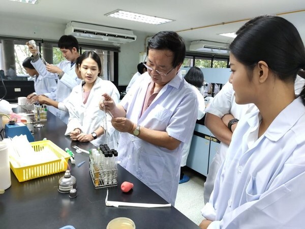 กรมวิทย์ฯ พัฒนาศักยภาพนักวิทยาศาสตร์ห้องปฏิบัติการ เรื่อง การใช้และการควบคุมคุณภาพอาหารเลี้ยงเชื้อจุลินทรีย์