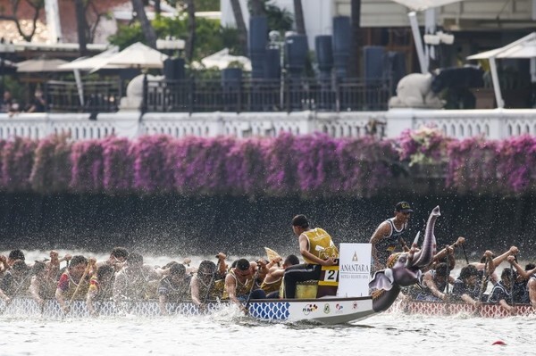 การแข่งขันเรือยาวช้างไทย และเทศกาลริมน้ำ เปิดฉากขึ้นแล้วในกรุงเทพฯ