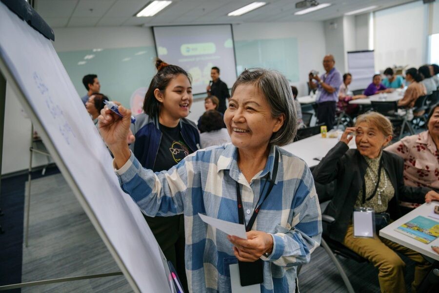 Sea (ประเทศไทย) จับมือ 'ยังแฮปปี้’ (YoungHappy)  ชวนผู้สูงวัยเข้าใจสื่อออนไลน์ ต้านภัย Fake News