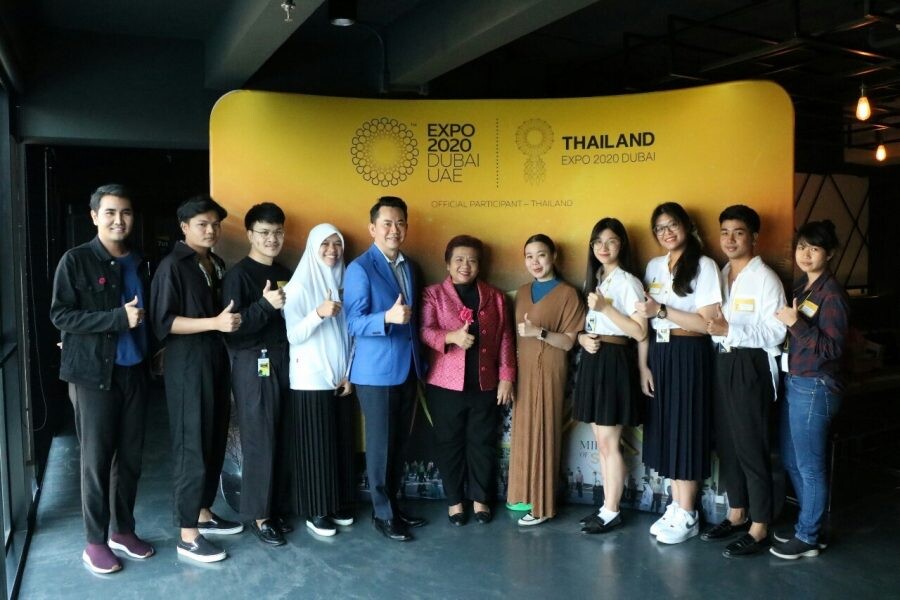 “ดีป้า”เผยโฉมผู้คว้า 2 รางวัลชนะเลิศควบ Social’s Choice โครงการประกวดออกแบบเครื่องแต่งกายเจ้าหน้าที่อาคารแสดงประเทศไทย เตรียมโชว์ผลงานบนเวทีโลกเวิลด์เอ็กซ์โป 2020 ดูไบ