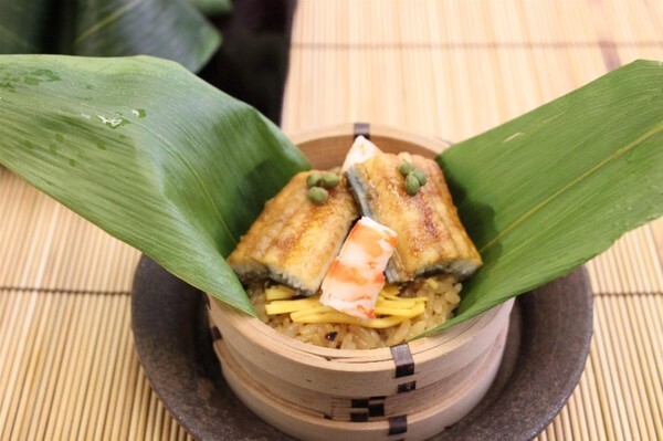 หลักสูตร “ทำข้าวหน้าปลาไหล ที่สุดของการเรียนทำอาหารญี่ปุ่นต้นตำรับแท้ ๆ”  ที่ วิทยาลัยดุสิตธานี