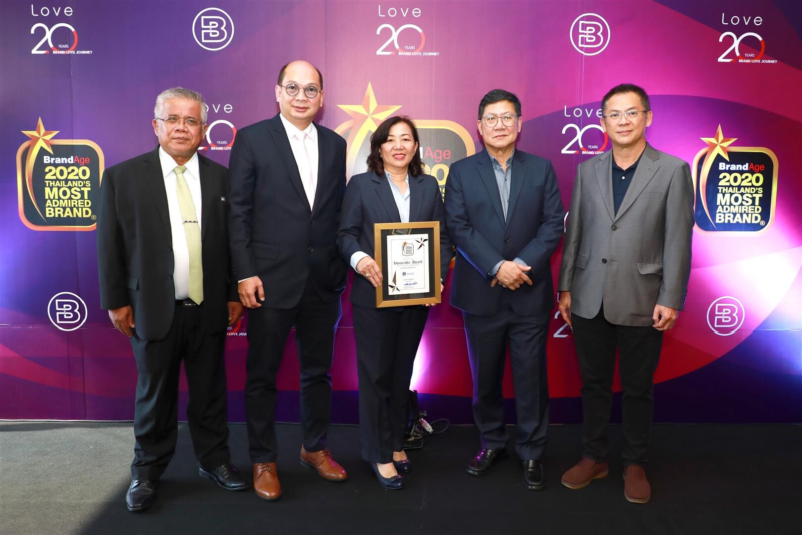 วิริยะประกันภัย รับรางวัล “Thailand's Most Admired Brand” ผู้นำกลุ่มประกันภัย ครองความน่าเชื่อถือสูงสุด 17 ปี ต่อเนื่อง