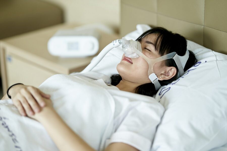 แพทย์ผู้เชี่ยวชาญชี้ นอนกรน “เสี่ยงวูบ – โรคร้าย – อุบัติเหตุ” ชวนเช็คอาการเสี่ยงโรคหยุดหายใจขณะหลับ