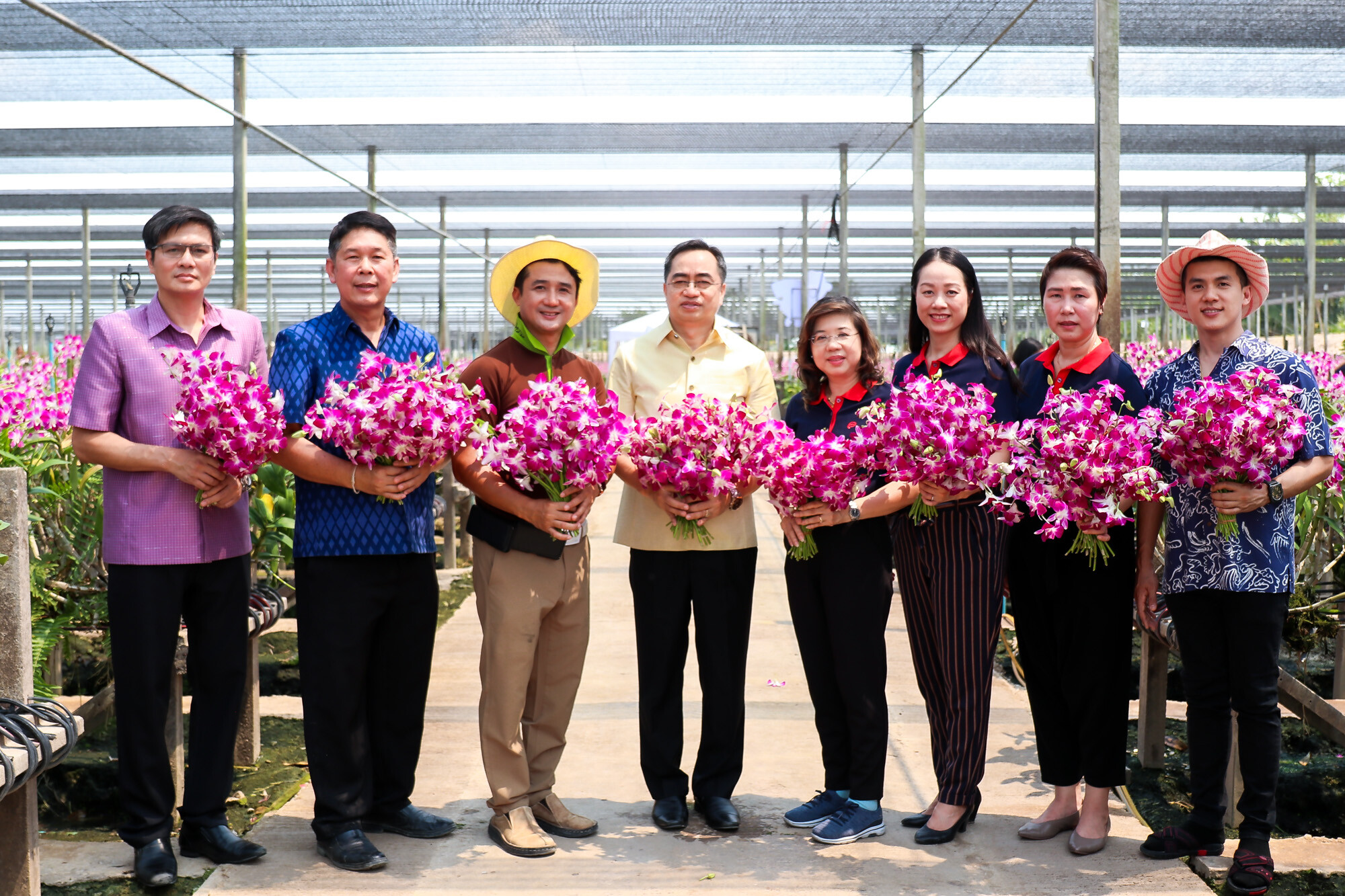“เซ็นทรัลพัฒนา” หนุนเศรษฐกิจไทย เปิดพื้นที่ฟรีช่วยเกษตรกร ชวนไทยอุดหนุนไทย ช้อป & ชมกล้วยไม้ พร้อมเตรียมแผนช่วยผู้ประกอบการอีกหลายรายทั่วประเทศ