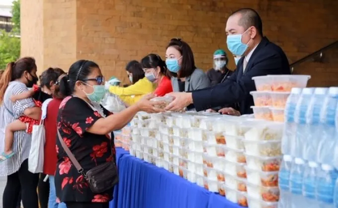 เซ็นทาราสู้เคียงข้างคนไทย บริจาคอาหารให้ผู้ได้รับผลกระทบจากโควิด-19