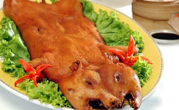 หมูหันฮ่องกงลด 50% ที่ห้องอาหารจีนหยก