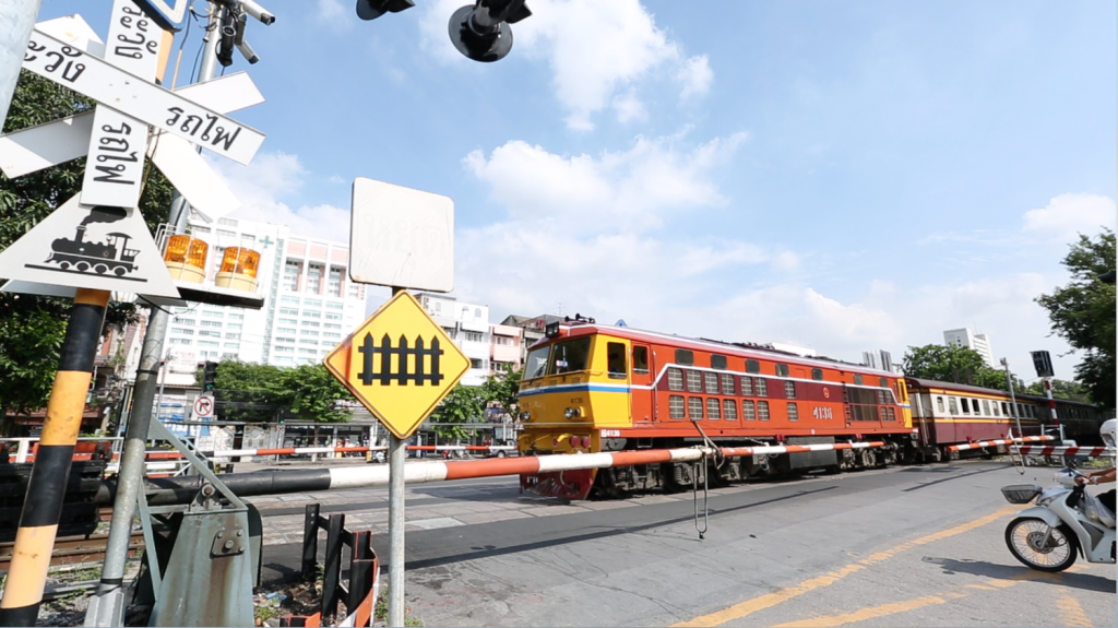 ช่อง 3 ส่ง “English on Tracks” รายการใหม่โชว์ความรู้เรื่องรถไฟไทย !! พร้อมควบคู่คำศัพท์ และประโยคภาษาอังกฤษที่น่าสนใจตลอดกันยายนนี้