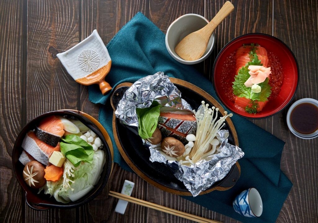 ลิ้มรสอาหารญี่ปุ่นประจำฤดูกาลที่ดีที่สุดโดยมาสเตอร์ไอรอนเชฟชื่อดังแบบ “คิเซ็ตสึ โอะ อะจิวะอุ” ณ ห้องอาหารฮากิ โรงแรมเซ็นทาราแกรนด์ ลาดพร้าว