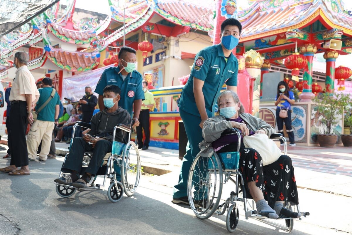 มูลนิธิป่อเต็กตึ๊ง ห่วงใยผู้พิการด้อยโอกาสในภูมิภาค มอบรถเข็นวีลแชร์ 150 คัน แก่ผู้พิการในพื้นที่จังหวัดพิษณุโลก