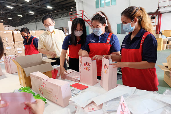 BEST Express อาสาช่วยสถานทูตจีนราชอาณาจักรไทยจัดส่งหน้ากากอนามัย และอุปกรณ์ป้องกันการแพร่ระบาด มอบความห่วงใยให้พี่น้องชาวจีนในไทย
