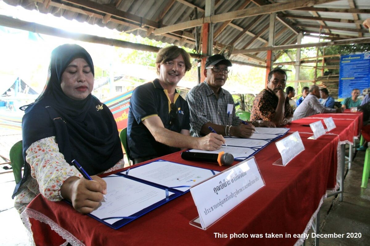 Thai Union Group signs MOU with two community groups to help strengthen the coastal fishing economy