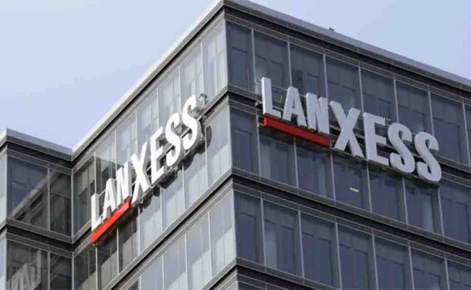 แลนเซสส์ (LANXESS) เซ็นต์สัญญาควบรวมกิจการ