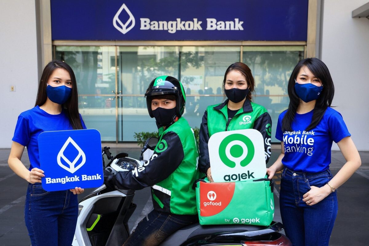 Gojek and BBL partner to offer seamless digital payment solutions Gojek users can now top up their GoPay e-wallet from the Bangkok Bank Mobile Banking app