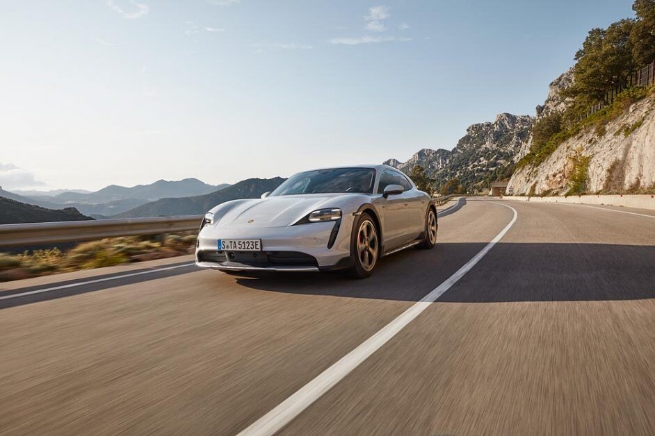 Porsche drives forward electric offensive with new variant of the Taycan