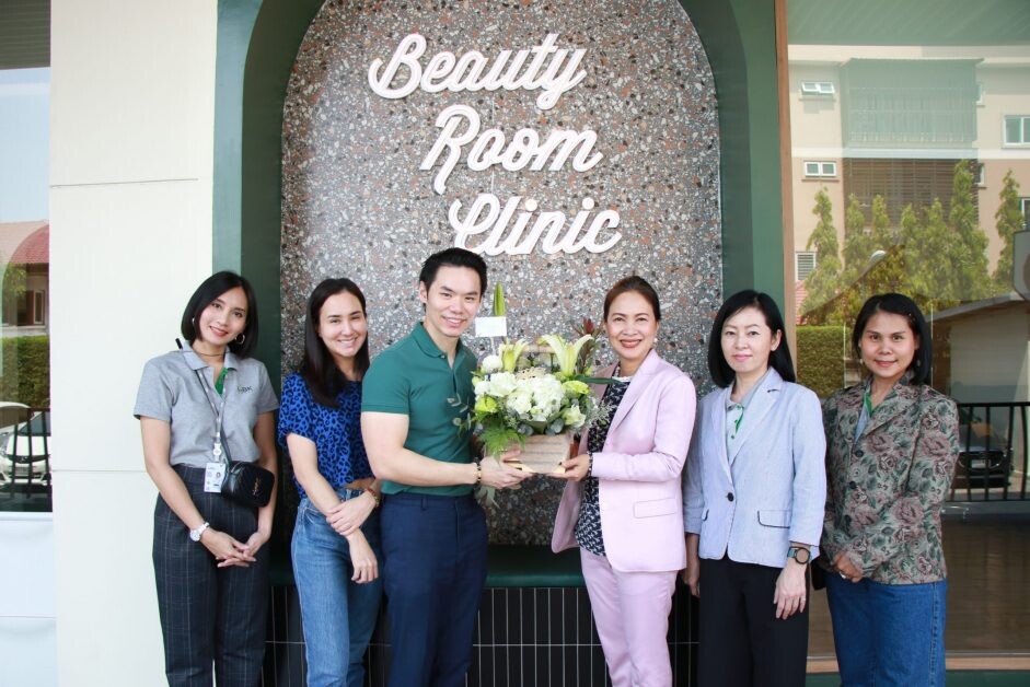 เดอะไนน์ เซ็นเตอร์ พระราม 9 ร่วมแสดงความยินดี  เปิดตัวคลินิกความงามครบวงจร  Beauty Room Clinic