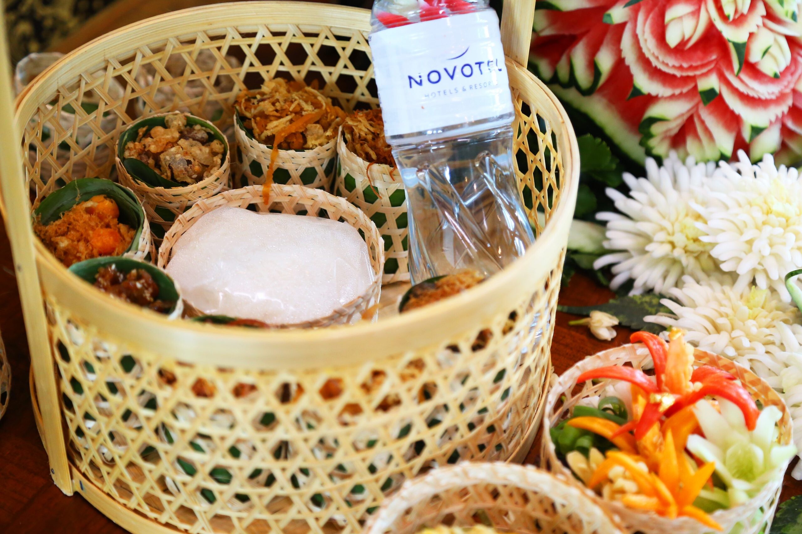 "ข้าวแช่สุวรรณภูมิ" สำรับเอกแห่งฤดูร้อน ที่ห้องอาหารศาลาไทย โรงแรมโนโวเทล สุวรรณภูมิ แอร์พอร์ต
