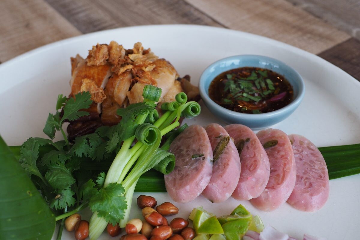 ชวนชิมอาหารไทยท้องถิ่นจาก 4 ภูมิภาค ณ ห้องอาหาร อัพ แอนด์ อะบัฟ