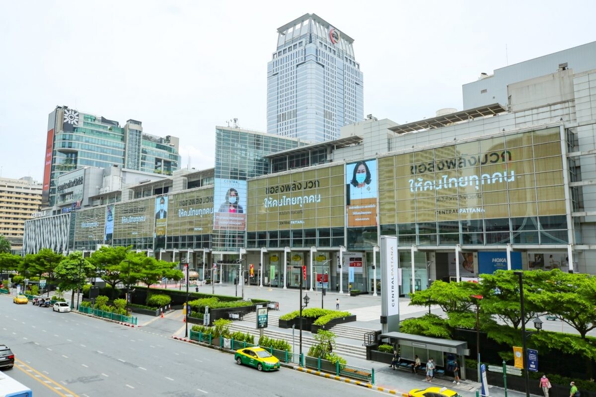 'Central Pattana' joins hands with partners in national mission, reaffirming Central Shopping Centers as the 'Model' of safe vaccination centers nationwide