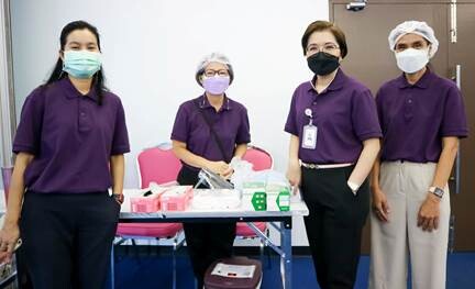 ยูนิโคล่ ประเทศไทย ร่วมสนับสนุนสถาบันราชานุกูลในการฉีดวัคซีนโควิด-19  ให้แก่กลุ่มบกพร่องทางสติปัญญาตลอดจนสมาชิกภายในครอบครัว