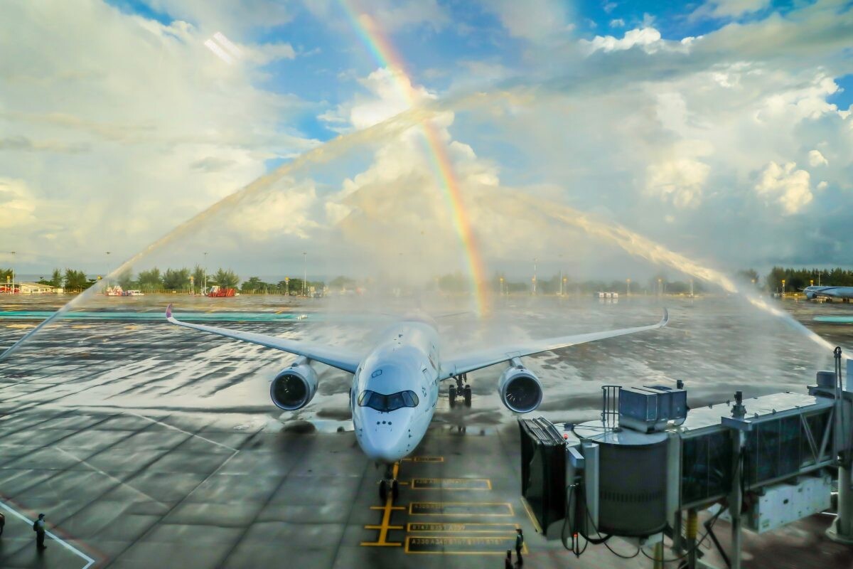 การบินไทยจัดพิธีต้อนรับผู้โดยสารในเที่ยวบินแรกบินตรงจากยุโรปสู่ภูเก็ต สนับสนุนนโยบายภูเก็ตแซนด์บ๊อกซ์