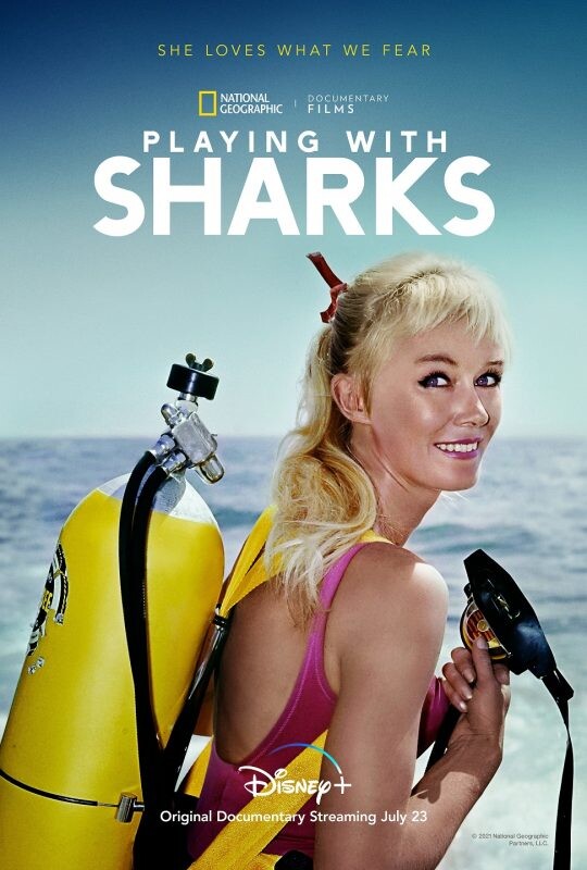 Playing with Sharks ชมภาพยนตร์สารคดีเจาะชีวิตนักดำน้ำผู้พิทักษ์ฉลาม พร้อมฟุตเทจสุดน่าทึ่งจากใต้น้ำ พร้อมสตรีม 23 ก.ค.นี้ ที่ดิสนีย์พลัส ฮอตสตาร์
