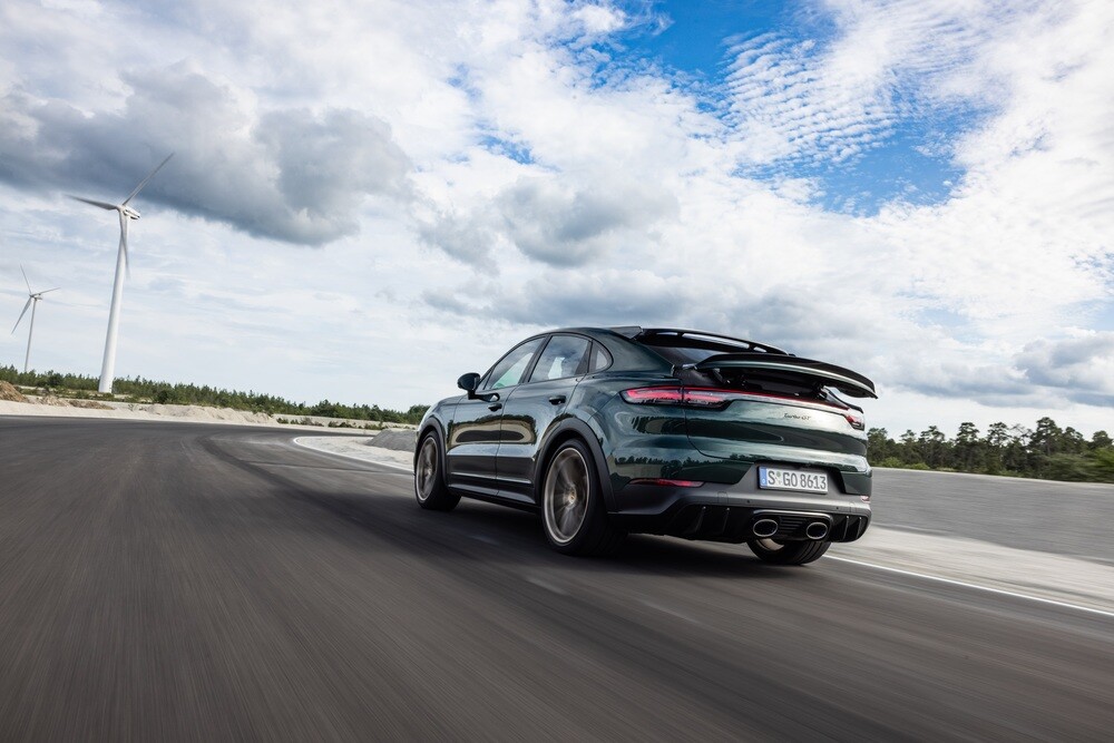 In the first six months, Porsche delivers 31 percent more vehicles