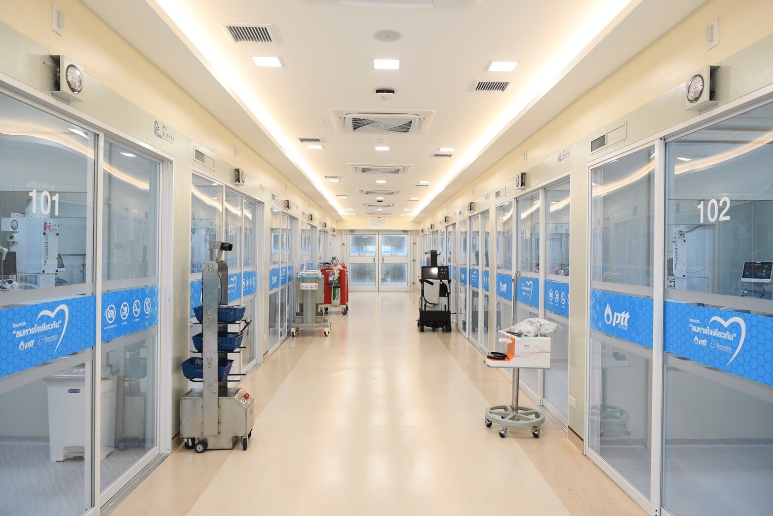 เครือรพ.บางปะกอก-ปิยะเวท เปิดโรงพยาบาลปิยะเวท ICU 120 เตียง รพ. ICU ใหญ่ที่สุดในประเทศไทย รองรับผู้ป่วยโควิดวิกฤตสีแดง