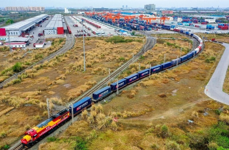 รถไฟขนส่งสินค้าจากเขตชิงไป๋เจียงในเมืองเฉิงตูมีบทบาทสำคัญในการส่งเสริมการค้าโลก