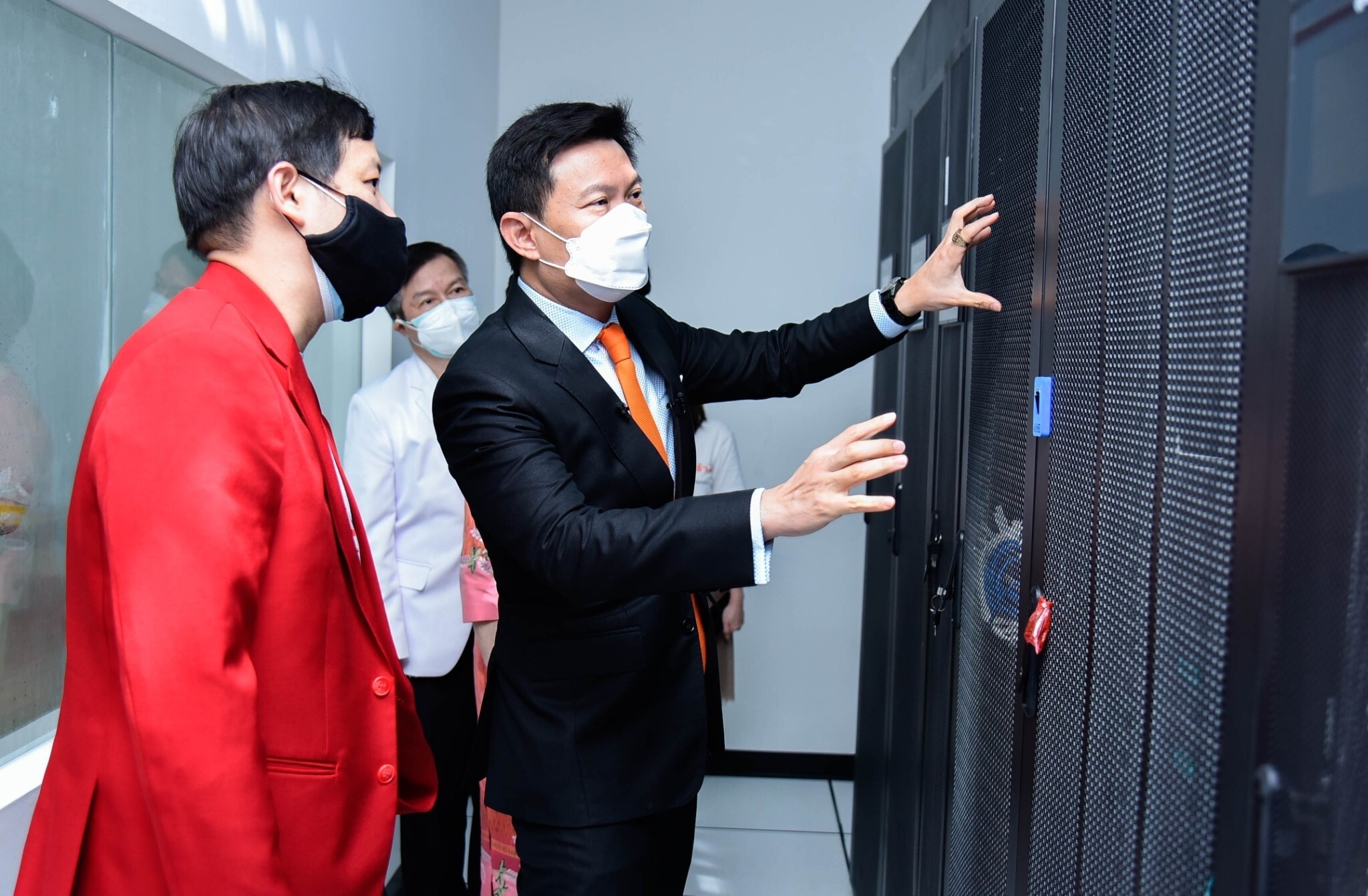 มหาวิทยาลัย CMKL x KMITL เผยความสำเร็จในการพัฒนา APEX Supercomputer เพื่อใช้ AI คัดกรองไวรัสโควิด-19 สายพันธุ์มิวได้สำเร็จ