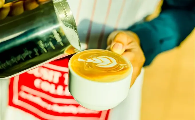 คอกาแฟห้ามพลาดกับการเรียนรู้วิธีชงกาแฟแบบมืออาชีพเพื่อเปิดร้าน