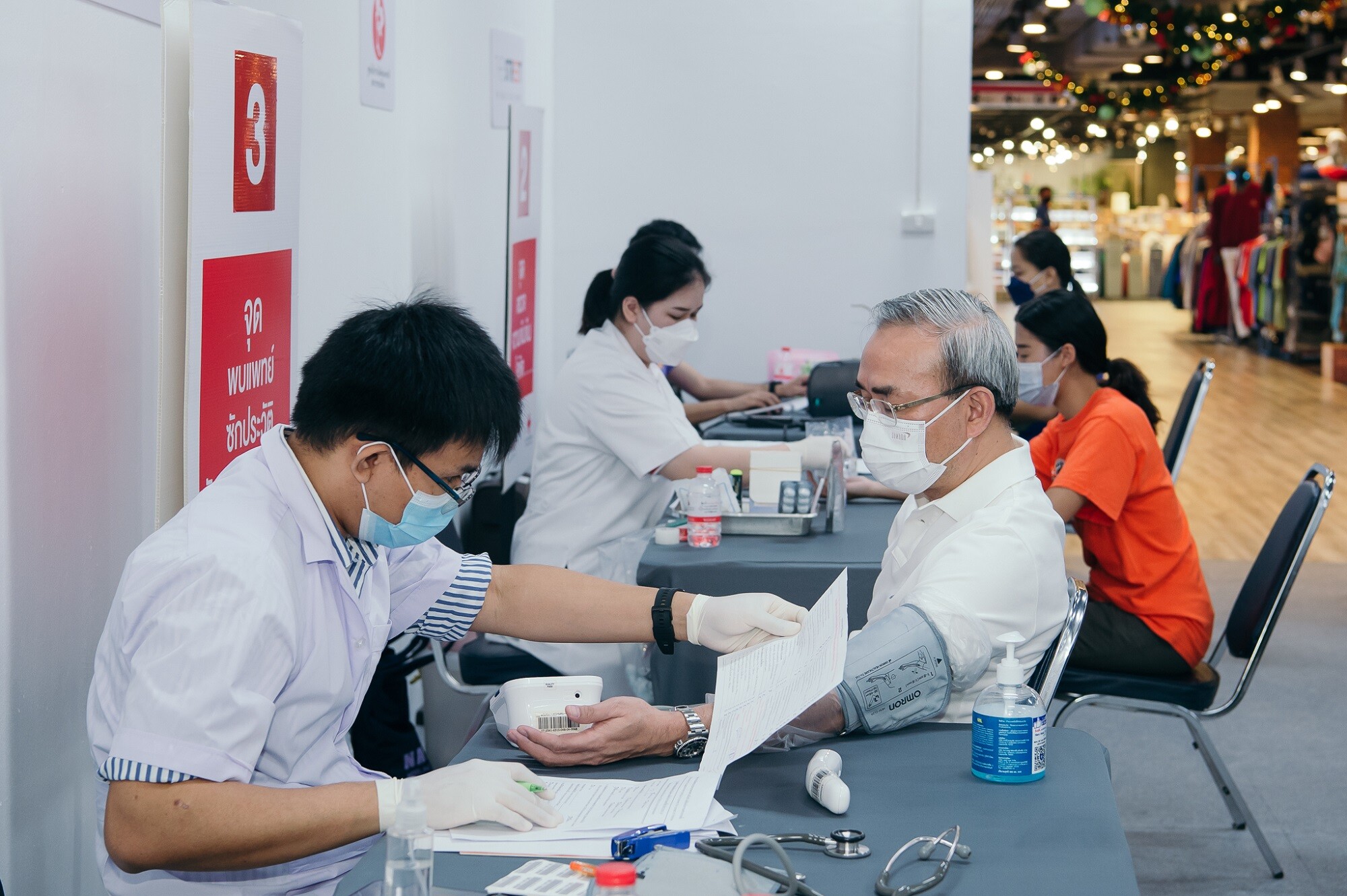 "เดอะ สตรีท รัชดา"ส่งมอบโลหิตให้สภากาชาดไทย ในกิจกรรม "BLOOD DONATION" ครั้งที่ 23