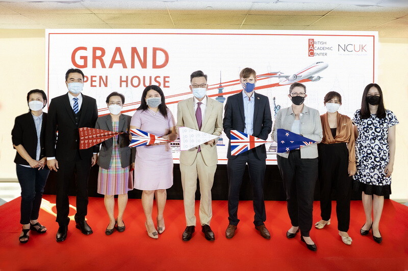 ทูตอังกฤษ - ทูตนิวซีแลนด์ร่วมเปิดงานแนะแนววางแผนศึกษาต่อต่างประเทศ