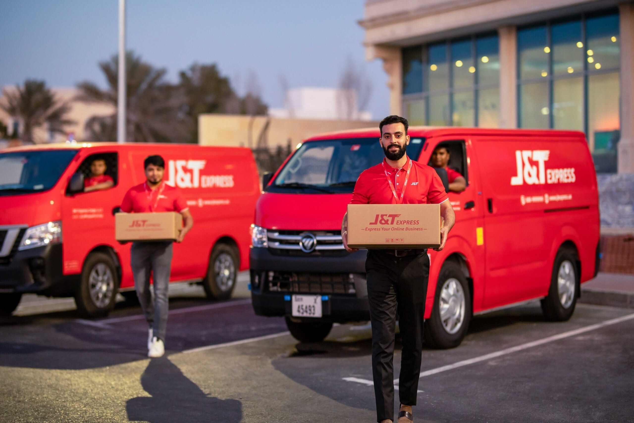 J&T Express เปิดตัวเครือข่ายส่งพัสดุด่วนอย่างเป็นทางการในสหรัฐอาหรับเอมิเรตส์และซาอุดีอาระเบีย