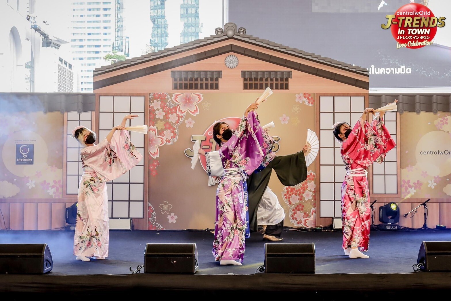 เปิดวาร์ป ม.ศรีปทุม ชลบุรี ร่วมการแสดงศิลปะวัฒนธรรมด้านญี่ปุ่น ในงาน J-TRENDS in TOWN 2022