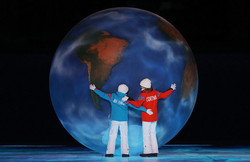 CGTN: โอลิมปิกฤดูหนาวปักกิ่ง 2022 ปิดฉากอย่างสวยงาม ส่งไม้ต่อให้ "มิลาน-กอร์ตีนา" เจ้าภาพปี 2026