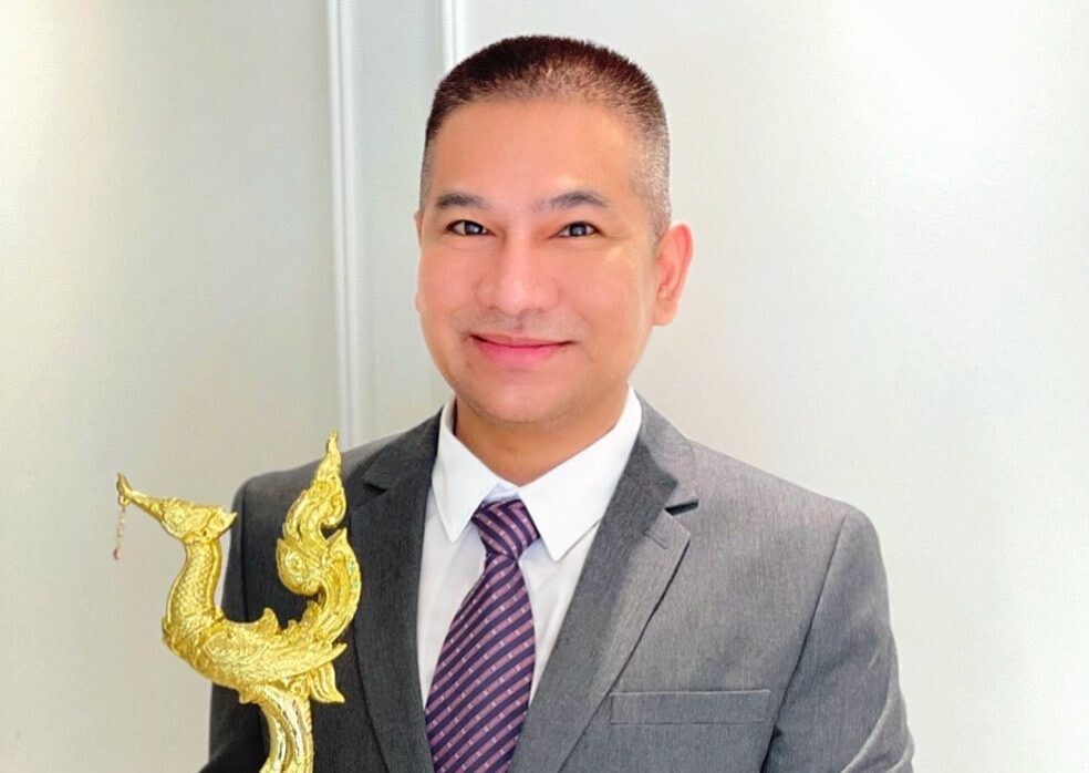 วศิน วรรณพฤกษ์ เข้ารับรางวัล"หงส์ทอง" คนไทยตัวอย่าง ครั้งที่ 9 ประจำปี 2565