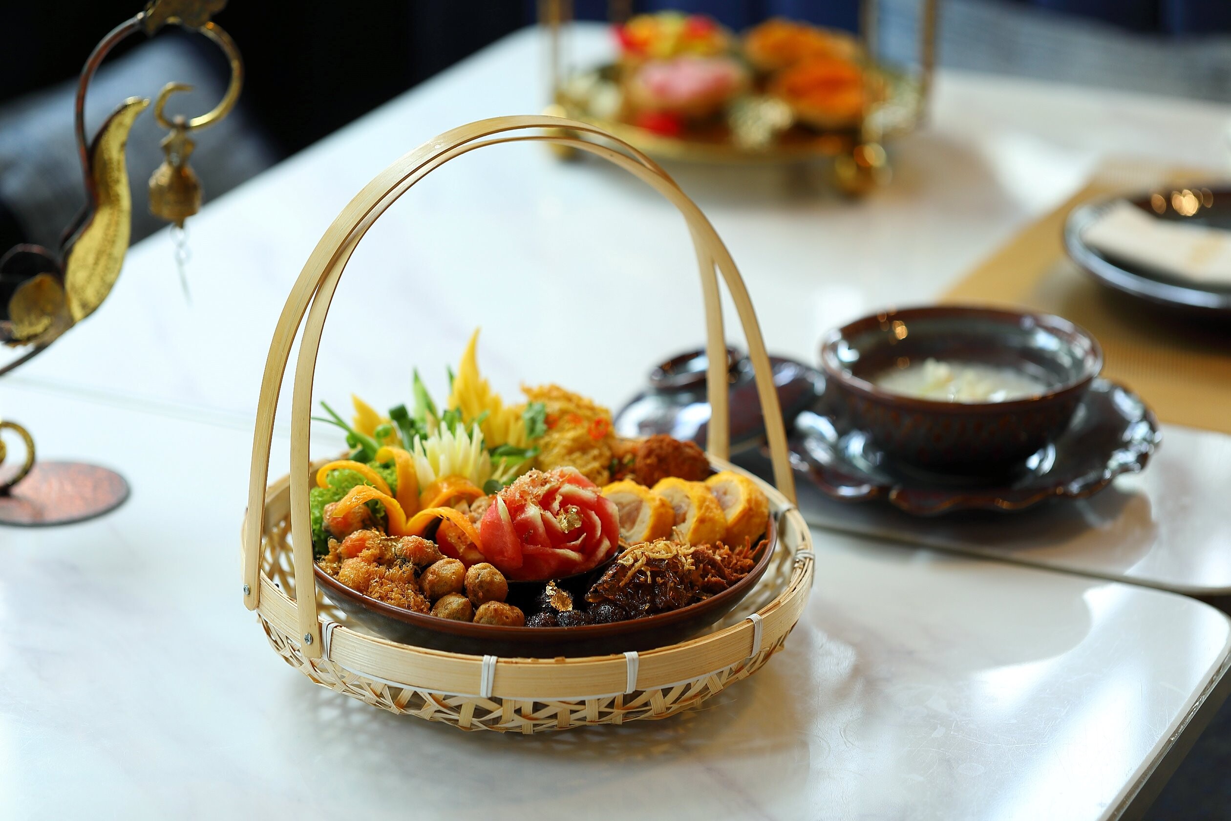 ร้านอาหารไทย "ทองหล่อ" ชวนอร่อยกับเมนูต้อนรับหน้าร้อน "ข้าวแช่ตำรับทองหล่อ" ค้นพบประสบการณ์ความอร่อยระดับตำนาน